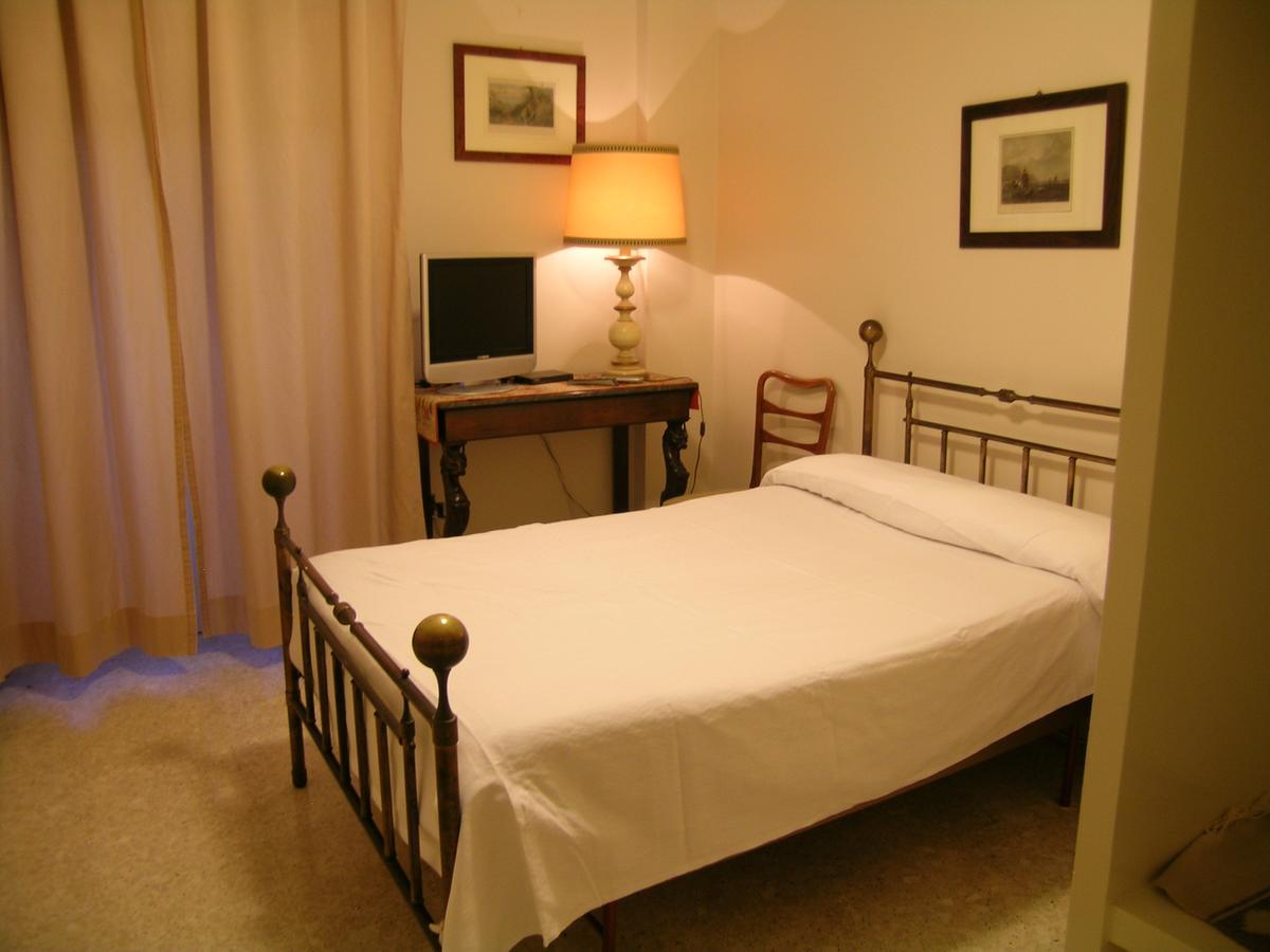 B.&B Margaret'S House Bed & Breakfast Milazzo Bagian luar foto