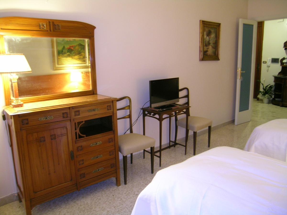 B.&B Margaret'S House Bed & Breakfast Milazzo Bagian luar foto